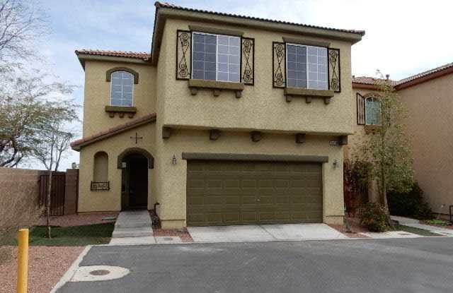 2 Story 3 bedrooms 2.5 bathrooms Gallery 4