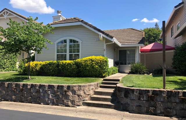 Beautiful 2 Bedroom in Natoma Station! photos photos