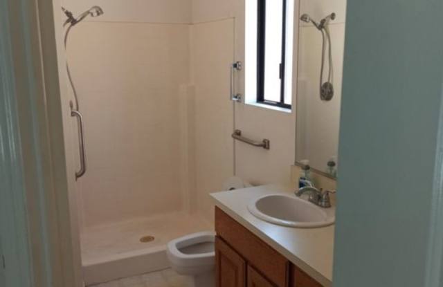 Townhome in the Spanish Palms Gallery 4