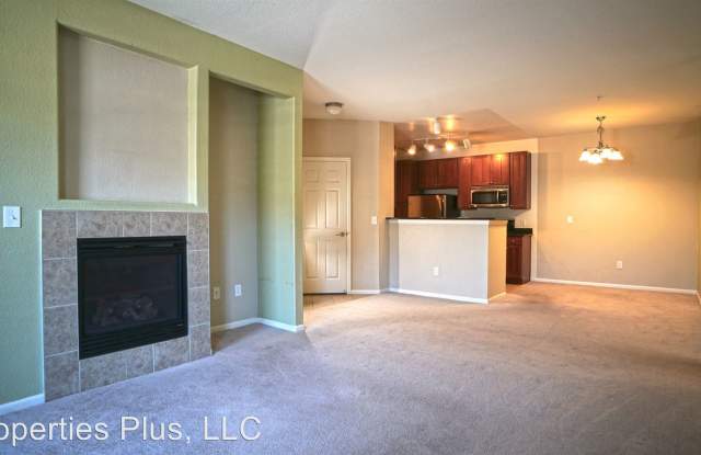 3100 Blue Sky Cir #14-203 Gallery 2