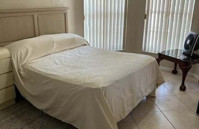 16194 SW 14TH ST   #1 Gallery 3