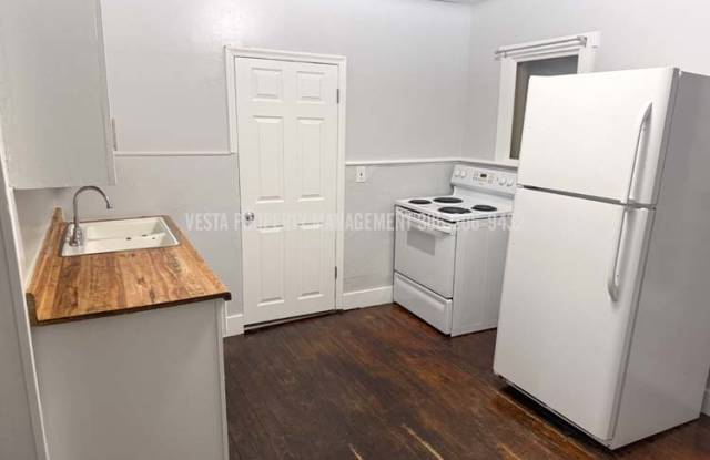 2646 Eccles Avenue - 2 photos photos