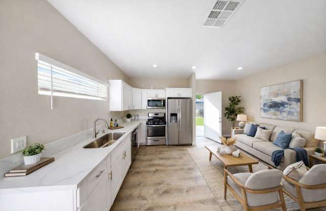 4BD/2BA, Great Yard Space! photos photos