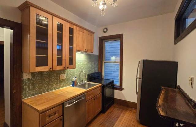 522 W National Ave - 522 West National Avenue, Milwaukee, WI 53204