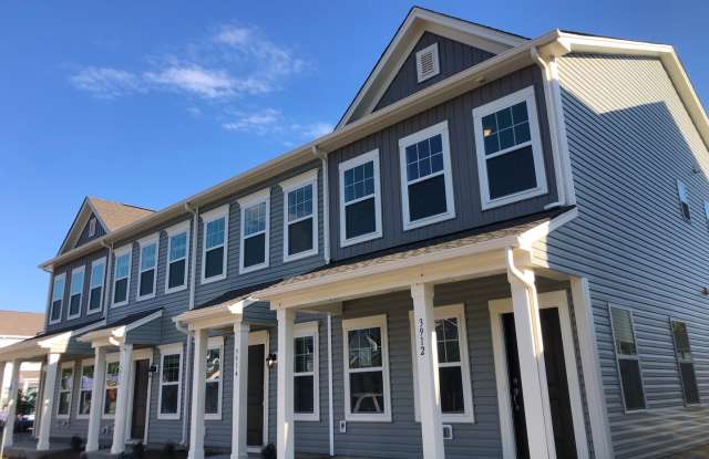 BEAUTIFUL 2 Bedroom Townhome in Midland - AVAILABLE January 2025 - 3916 Wagon Way, Midland, NC 28107