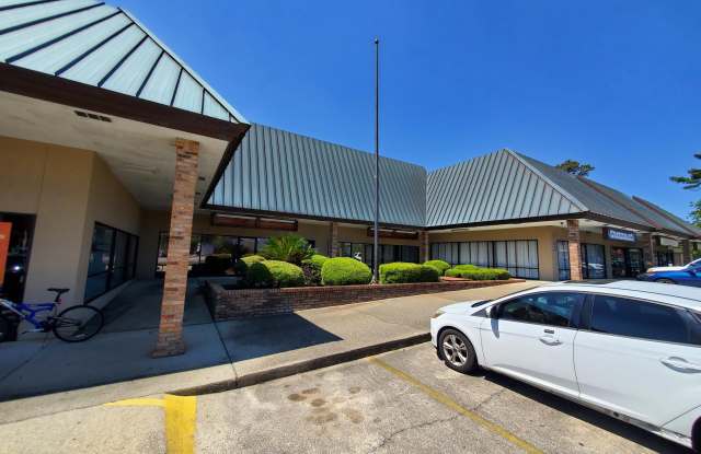 722 Beal Parkway - 722 Beal Parkway Northwest, Wright, FL 32547