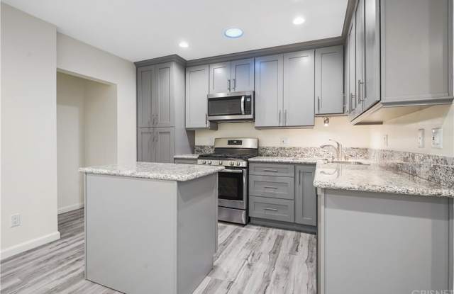 4615 N Saloma Avenue 1/2 Gallery 4