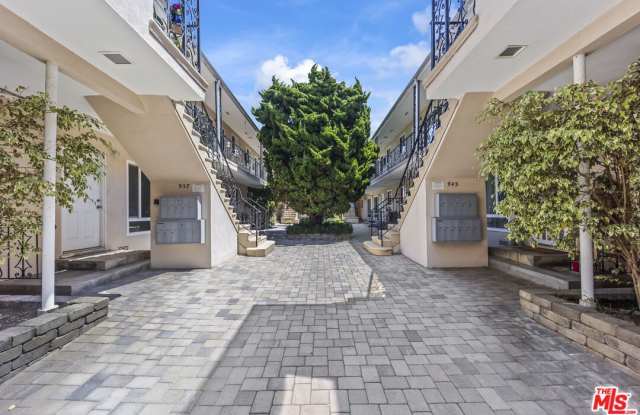 934 2nd St unit: 3 photos photos