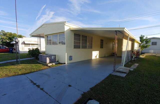 Affordable 3 bed/ 2 bath Mobile Home Available NOW! Gallery 3