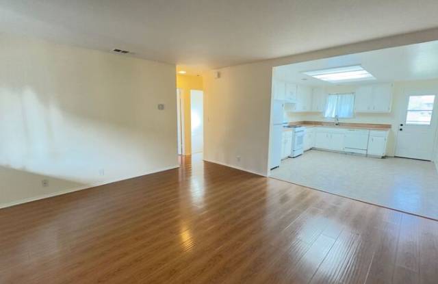 539 N Alameda Ave photos photos 539 N Alameda Ave photos photos
