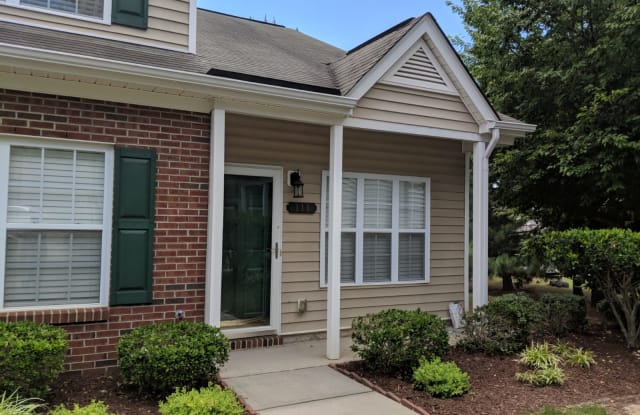 111 Lynch Cir - 111 Lynch Cir, Mooresville, NC 28117