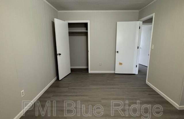 144 Nottingham Dr photos photos