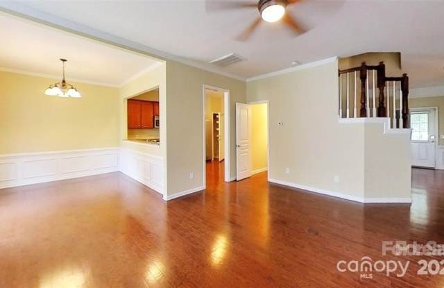 16806 Dunaverty Place Gallery 2