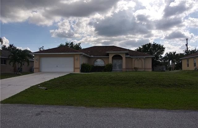1950 NE 15th TER - 1950 Northeast 15th Terrace, Cape Coral, FL 33909