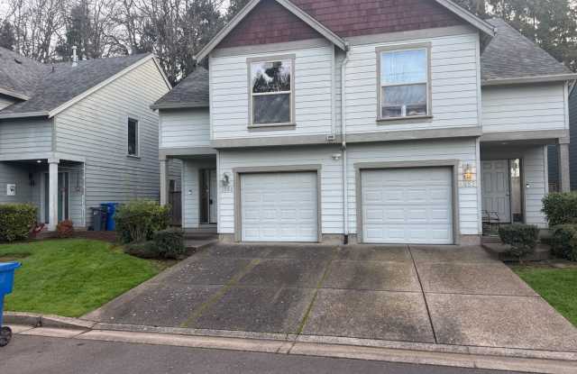 Inviting 3-Bedroom Townhome in Hayesville – Spacious  Well-Equipped photos photos