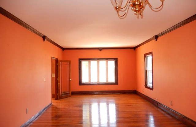 96 Broadway Gallery 2