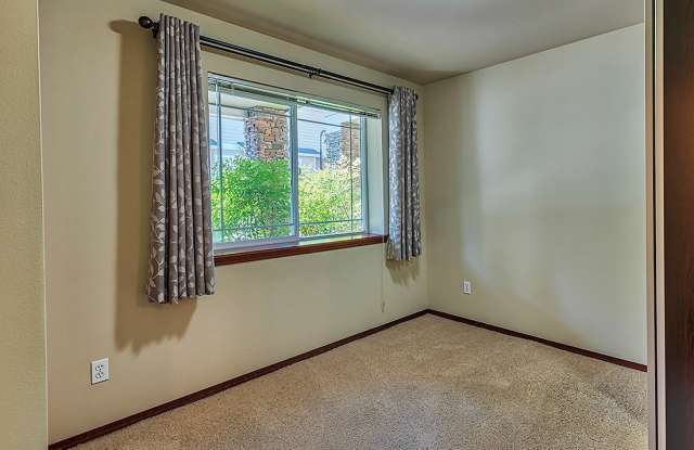 Gorgeous Townhome in Bothell 3bed/3bath Gallery 4