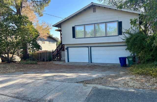 Spacious 4-Bedroom Home with Finished Basement & Large Backyard! photos photos Spacious 4-Bedroom Home with Finished Basement & Large Backyard! photos photos
