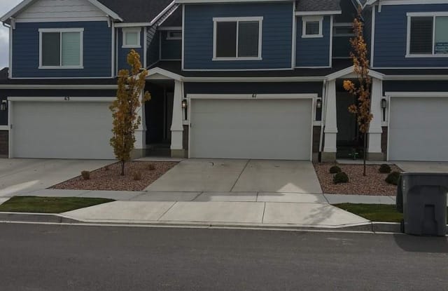 61 E Bluegrass Row - 61 E Bluegrass Row, Saratoga Springs, UT 84045