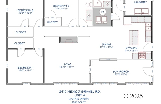 Charming Single-Family Home with Oversized Kitchen & Sunroom Gallery 3