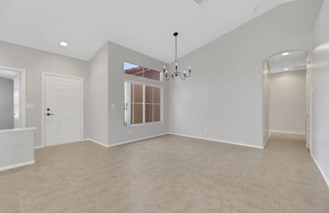 Beautiful Single-Story Home with New Carpet, Spacious Layout & 3-Car Garage Gallery 3