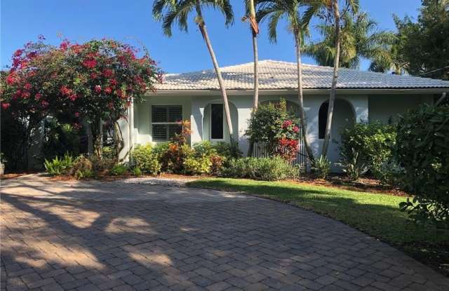 677 18th Ave S photos photos 677 18th Ave S photos photos