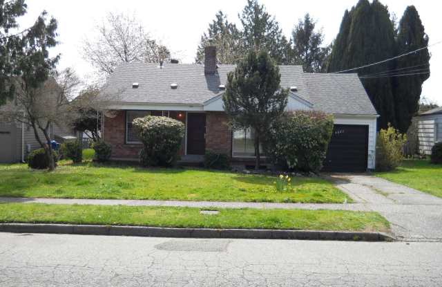 4025 SW 106th St - 4025 Southwest 106th Street, Seattle, WA 98146