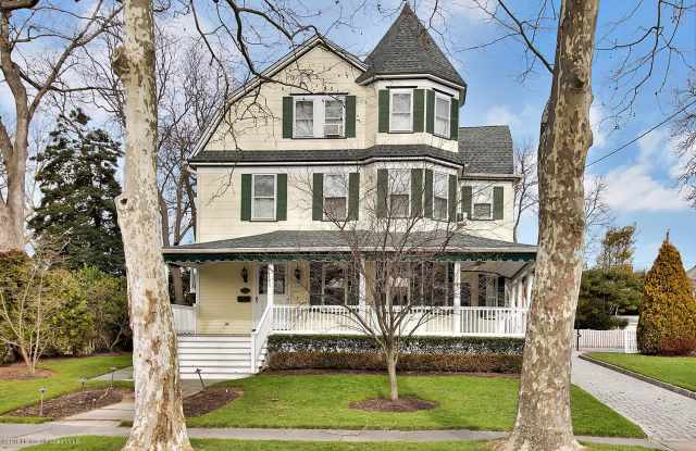 208 Jersey Avenue Gallery 2