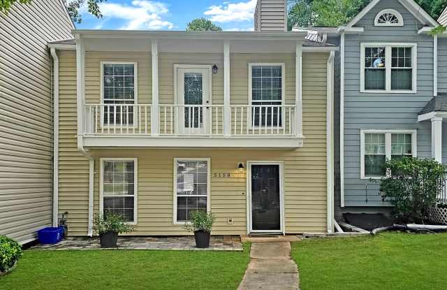 Beautifully Updated 2/2.5 Townhome Near Truist Park - 5158 Afton Way, Smyrna, GA 30080