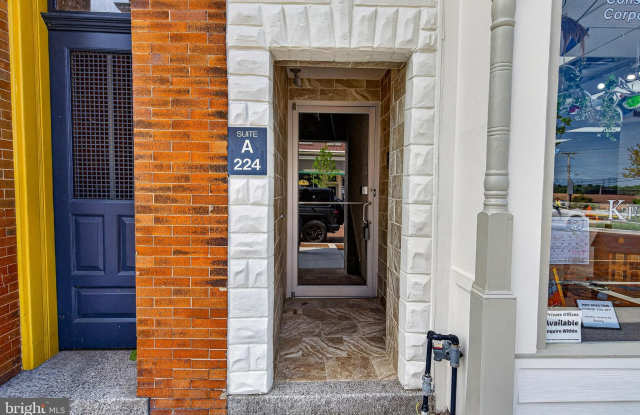 224 N WASHINGTON Street Gallery 3