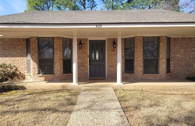 402 Azalea Drive Gallery 2