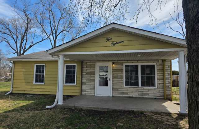 Nice 3BD/1BA Home Available Now!! photos photos