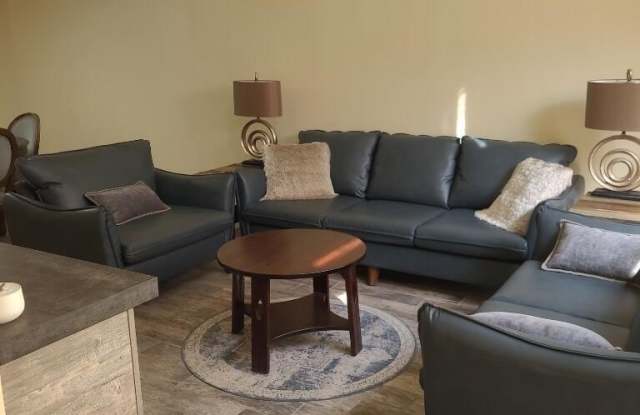 539 HEDGEWOOD Drive Gallery 2