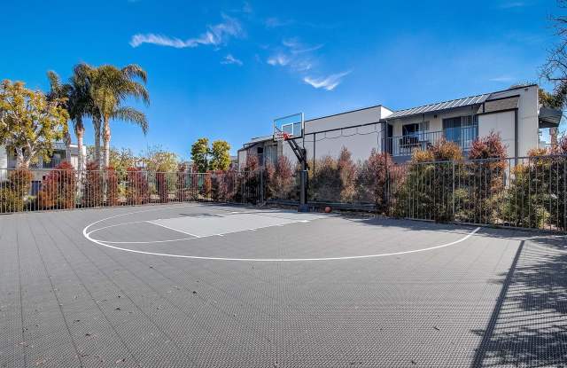 The Californian Apartments Gallery 4