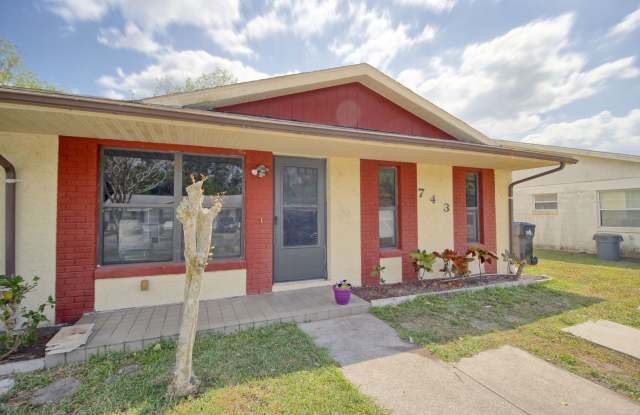 743 Hummingbird Lane photos photos