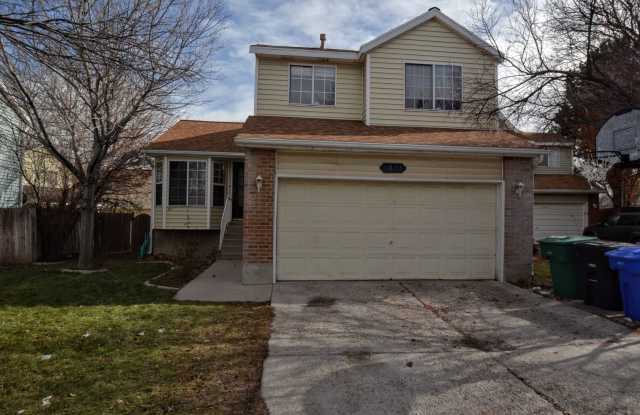 Spacious 5 Bed 2 Bath Home in West Jordan! photos photos