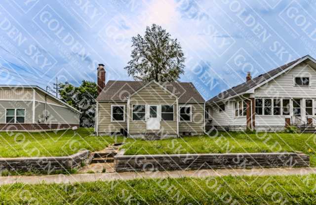 811 East Memorial Drive photos photos