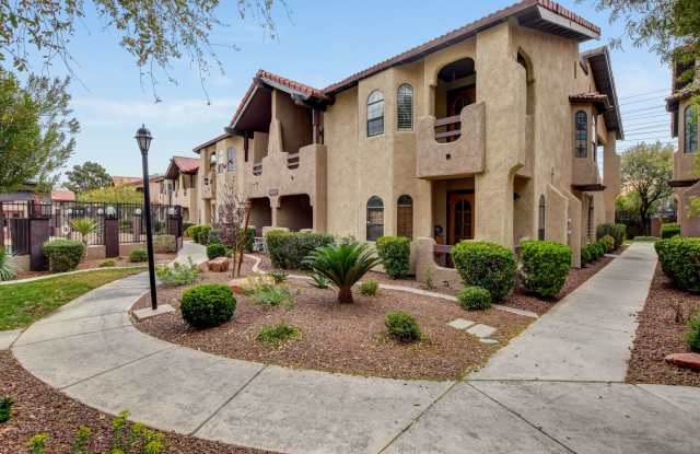 2BD 2BTH Condo w/ Fireplace & Community Pool. photos photos 2BD 2BTH Condo w/ Fireplace & Community Pool. photos photos