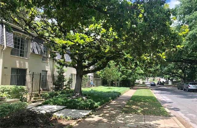 5311 Fleetwood Oaks Avenue Gallery 2
