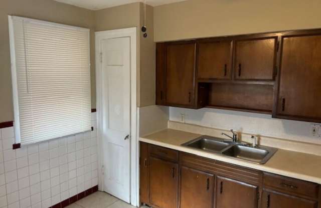 8344 Lucas-Hunt Road Gallery 2