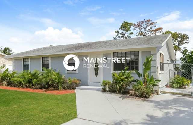 5332 Pine Tree Drive Gallery 4