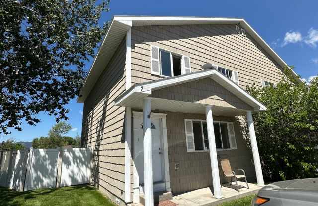 3 Bedroom Victor Townhouse - Furnished photos photos