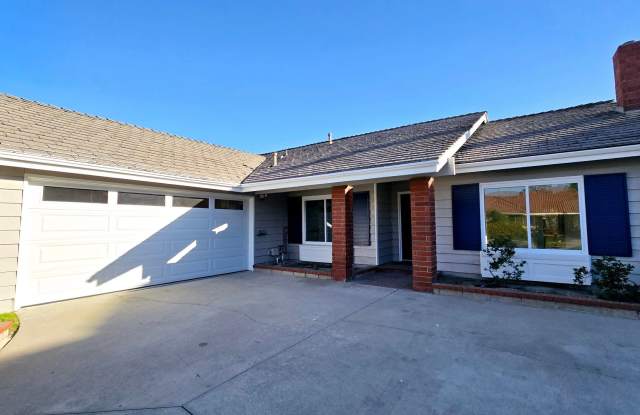 Your Home Awaits! 4 Bedroom Home in the Hills of Fullerton! - 2600 Trieste Way, Fullerton, CA 92833