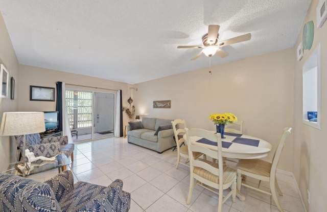 1111 Lake Terrace photos photos