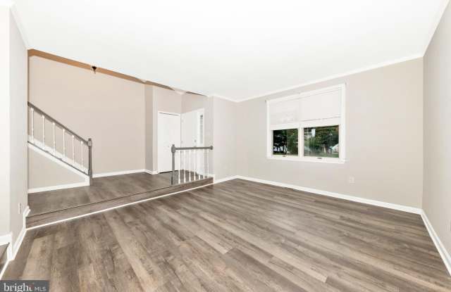6257 LIGHT POINT Place Gallery 4