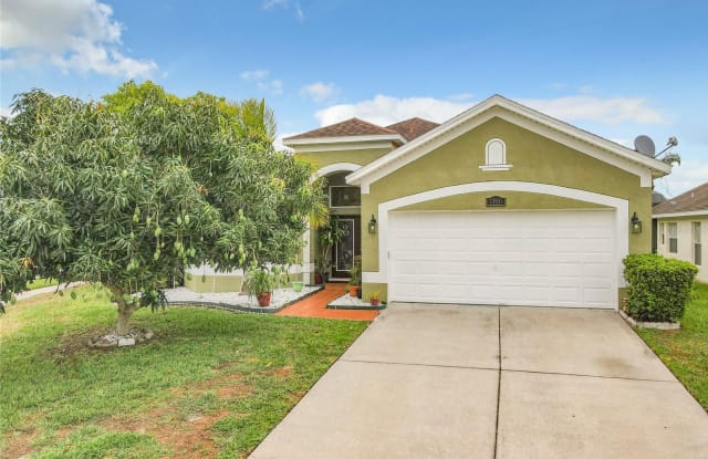 3180 STONEHURST CIRCLE - 3180 Stonehurst Circle, Kissimmee, FL 34741