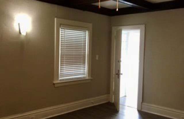 2113 Murray Avenue photos photos