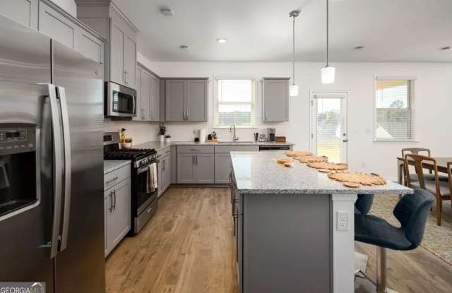 2319 Derrick Drive Gallery 4
