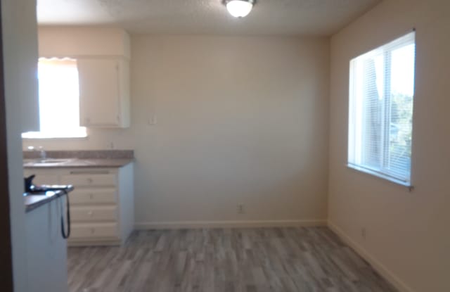 958 S. Barrett Road #4 Gallery 4