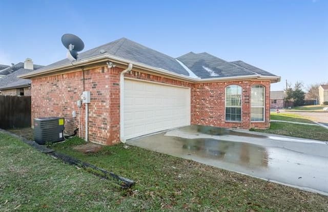 432 Lake Highland Drive - 432 Lake Highlands Drive, Lake Dallas, TX 75065